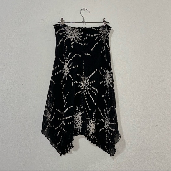 Women’s Black And White Skirt - Picture 6 of 8